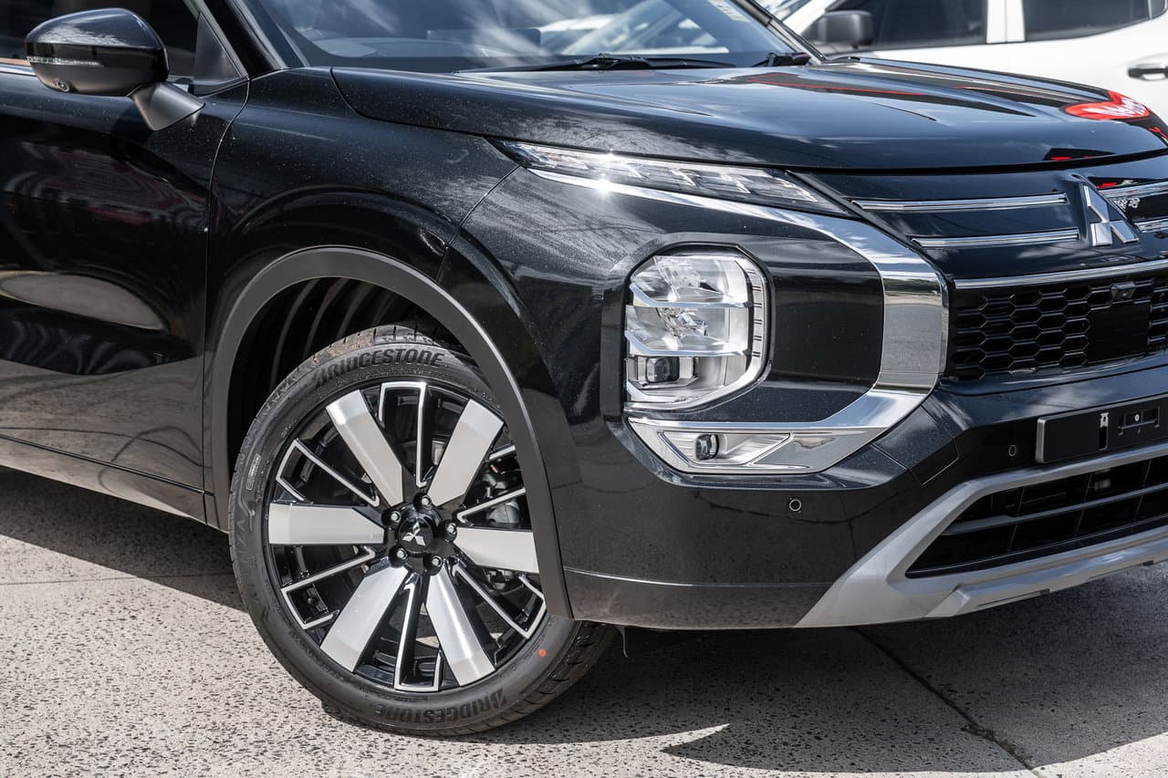 Kia Sportage or Mitsubishi Outlander or Ford Ranger or $40,000 Cash 21