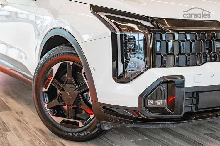 Kia Sportage or Mitsubishi Triton or Ford Everest or $40,000 Cash 5
