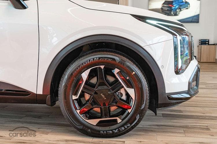 Kia Sportage or Mitsubishi Triton or Ford Everest or $40,000 Cash 17